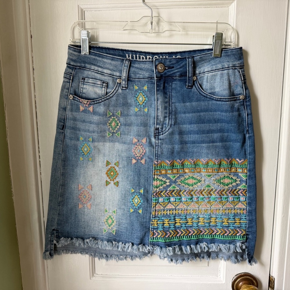 Hydraulic Blue Denim Distressed Skirt with Multicolor Embroidery Women’s Size 4